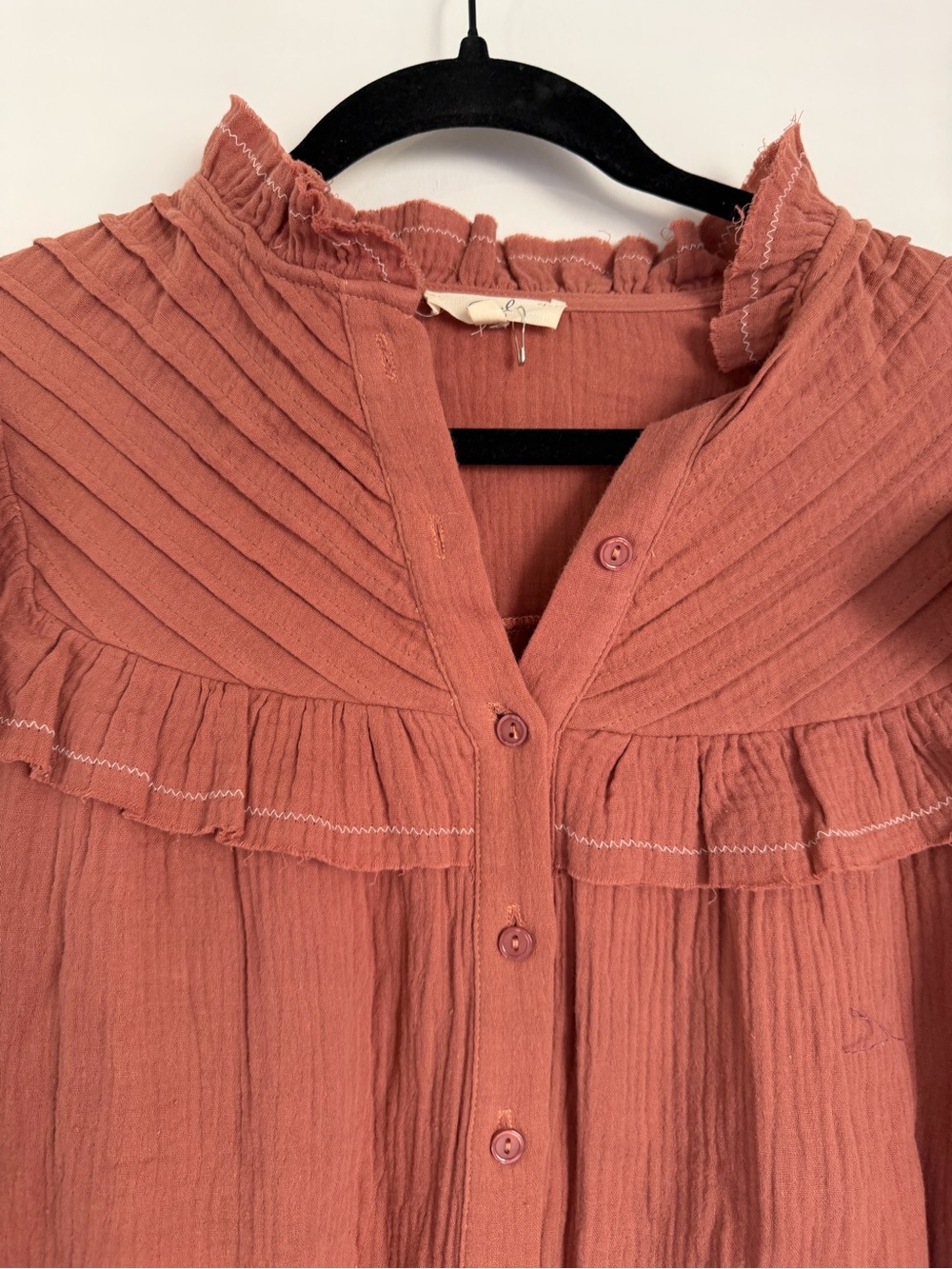 Women's Ruffled Button-Front Blouse - NWT - Picture 2 of 6